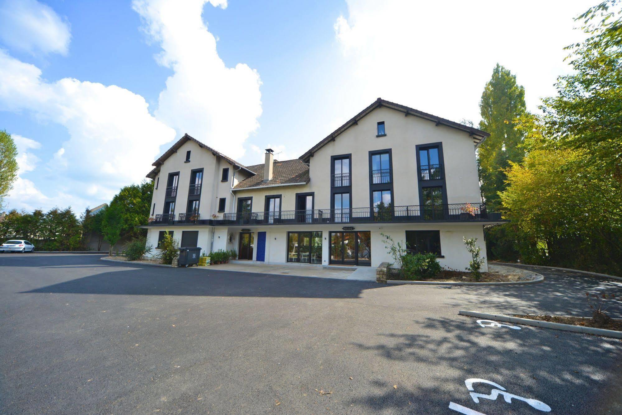 Logis - Hotel Restaurant La Mire Vierzon Exterior foto